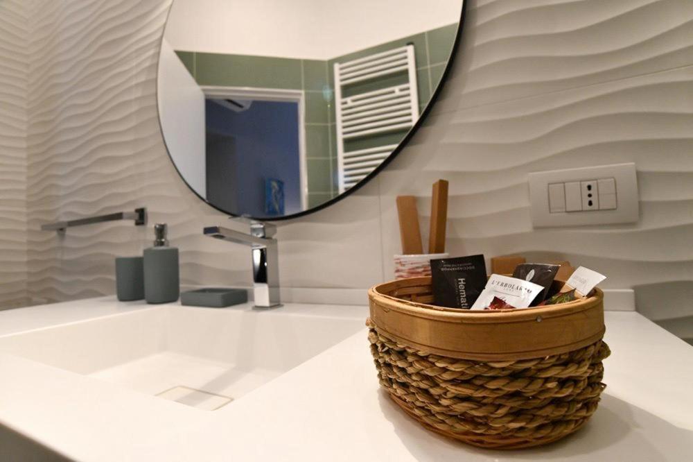 Il Picchio Di Chiaia Hotell Napoli Eksteriør bilde